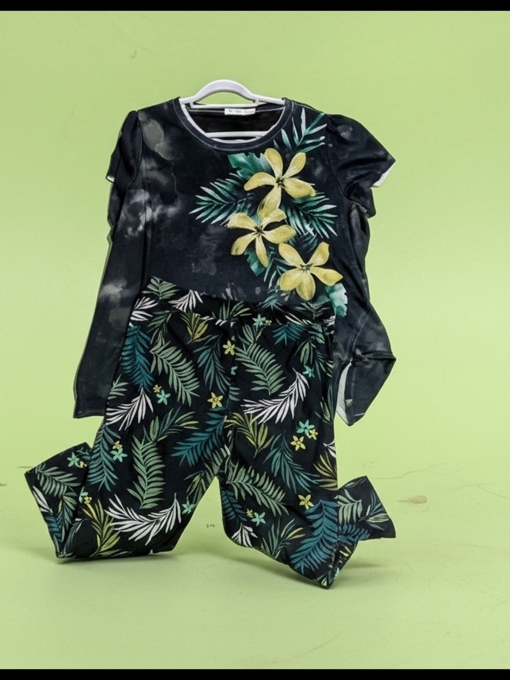 Fun Tropical Floral Asymmetrical Tunic And Capri Leggings